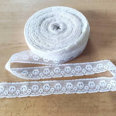 VINTAGE DDR SPITZE 1980er Jahre weiß Baumwolle 3,5cm breit Spitzenborte Spitzenband Band Bordüre