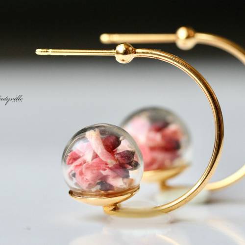 Blüten Ohrringe Creolen Perle / Statement Ohrringe Blüte / Geschenk für sie / floraler Schmuck / Moderne Creolen