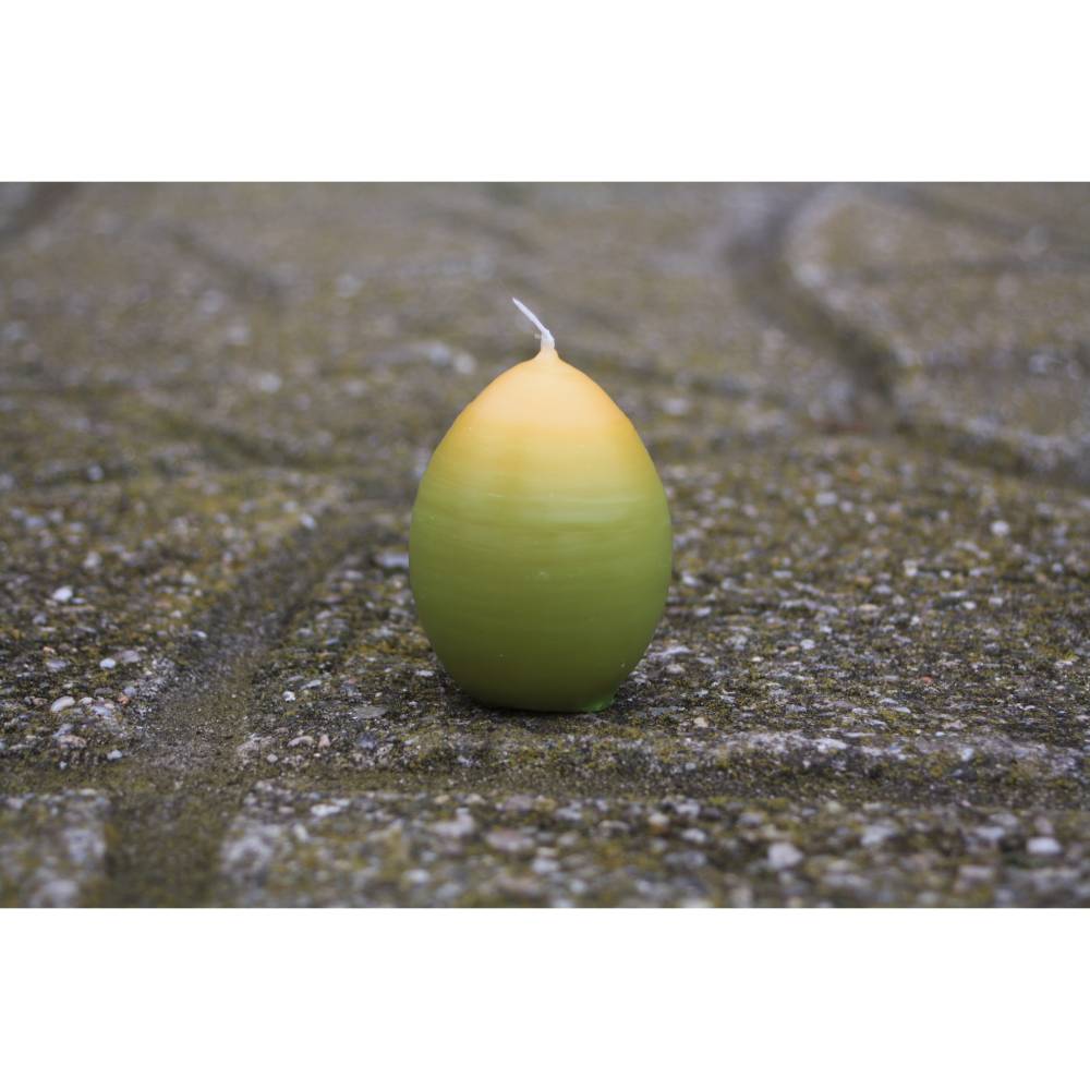 GelbGrün Ostereikerze Bild 3