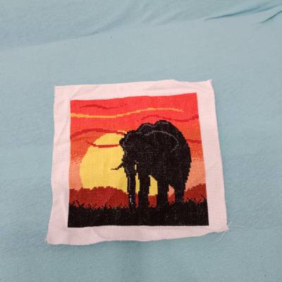 Handgefertigtes Stickbild "Savanne Elefant"