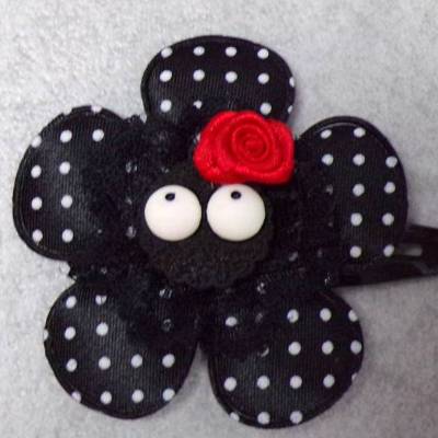 Witzige Haarspange Glubschaugen schwarz mit Polka Dots, Blume & Spitze – Lolita, Cosplay & WGT Accessoire