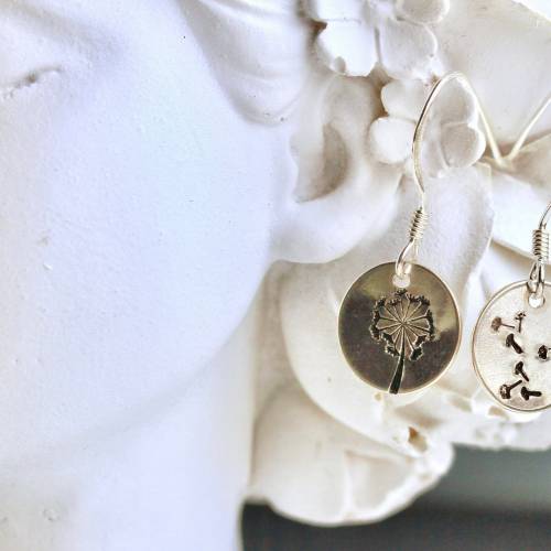 Sterlingsilber Ohrringe Pusteblume per Hand gestempelte Pusteblume Ohrhänger als florales Geschenk