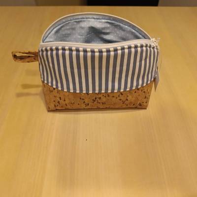 Kosmetiktasche aus Kork und Baumwolle – in Deutschland von Hand gefertigt – Unikat