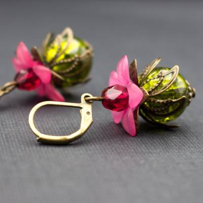 Ohrringe olivgrün und pink