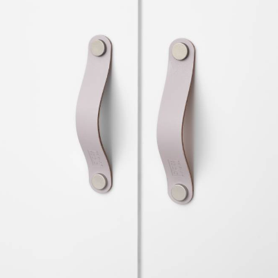 Ledergriffe Asche Serie "Arc" handgefertigte Möbelgriffe Grau Violett / Schrankgriffe in 30 Farben