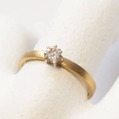 Ring 750 Gold mit Diamant im Rosenschliff ein moderner Klassiker