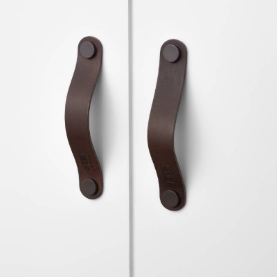 Ledergriffe Dunkelbraun Serie "Arc" handgefertigte Möbelgriffe in Mokka Braun / Schrankgriffe in 30 Farben