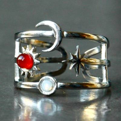 Himmlischer Mond Ring mit Sonne und Sterne und echtem Karneol als Astrologie schmuck als wunderschönes Geschenk für sie