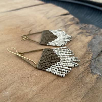Ohrhänger • Loïe • leicht & angenehm, Boho, fringe beaded, handmade, feminin, triangle, Fransenohrschmuck