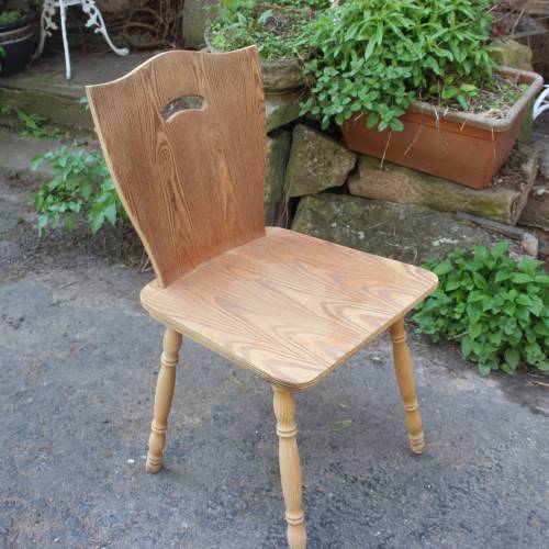 alter Brettstuhl Kneipenstuhl Küchenstuhl Retro Küche 60er 70er Jahre Vintage DDR