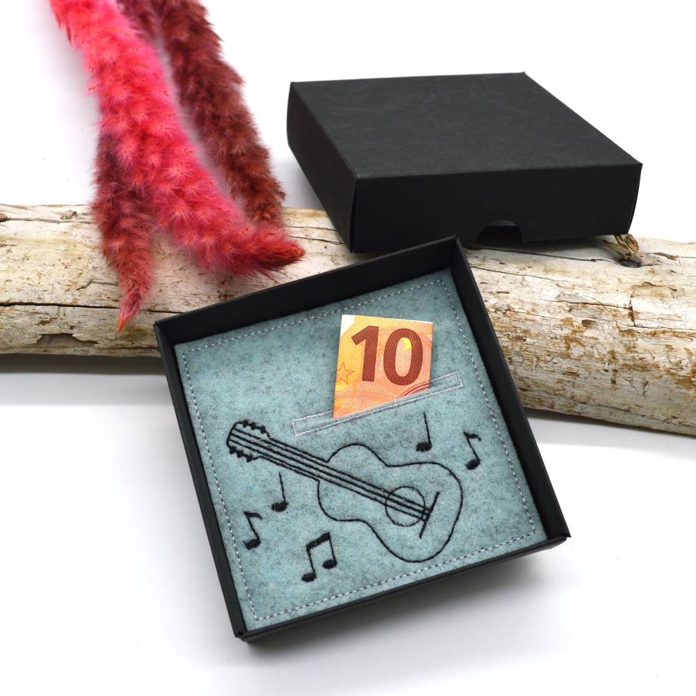 Stickdatei Wunscherfüller Gitarre Musiker Bild 1