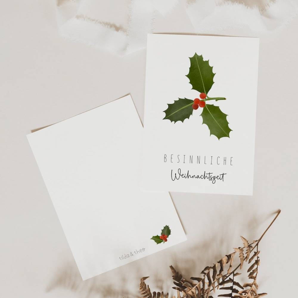 Postkarte Weihnachten Beeren A6 weihnachtliche Grußkarte - Tannenzweig Weihnachtskarte - Grußkarte besinnliche Weihnacht Bild 1