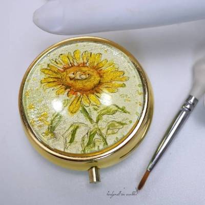 Pillendose Sonnenblumen Motiv handgemalt