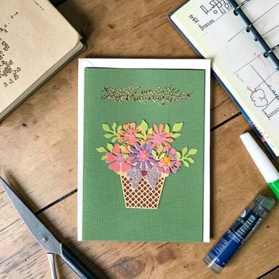 Glückwunschkarte Zum Muttertag mit handgefertigtem Blumenstrauß – Klappkarte, Grußkarte, Faltkart