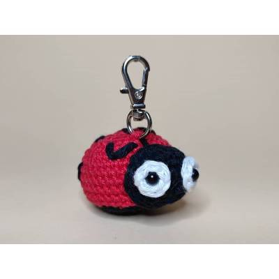 Süße gehäkelter Marienkäfer Schlüsselanhänger “Lady”, Amigurumi, gehäkeltes Tier, Glücksbringer, Natur, Käfer, Insekt
