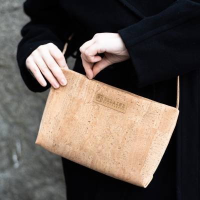 Hellbraune Tasche aus Kork
