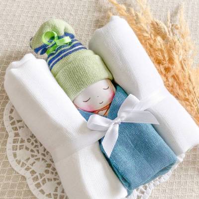 Windelbaby grün blau zur Geburt – personalisierbares Geschenk mit Name