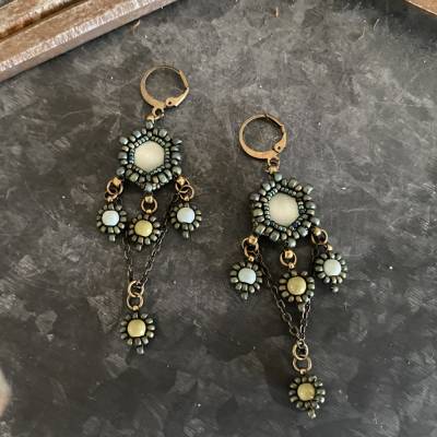 Floraler Ohrschmuck • L ï l ï  • leicht & angenehm zu tragen •|• vintage •|• blumig •|• Boho •|• Bohostyle