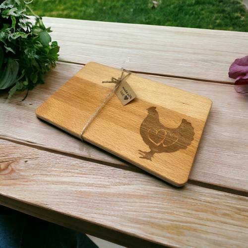 Frühstücksbrettchen mit Huhn als Motiv - personalisierbar mit Gravur