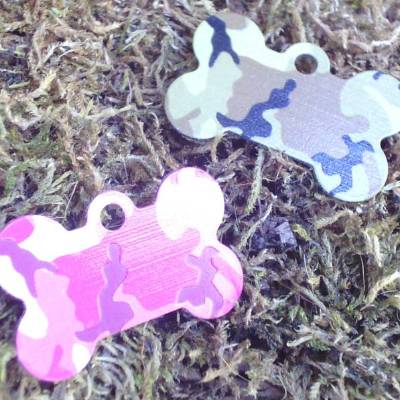 Hundemarke individuell graviert KNOCHEN Camouflage