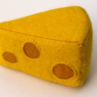Käse, Ementaler aus Filz handgenäht für den Kaufladen und Kinderküche, Filz Essen Spielküche Lebensmittel, Spielzeug
