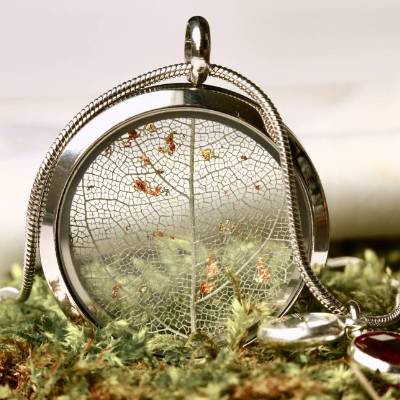 Kette Blatt silber Edelstahl Blattgold Blattgerippe mit Kristallen florales einzigartiges Geschenk
