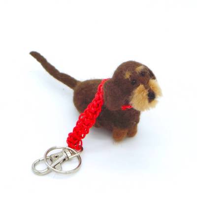 Schlüsselanhänger Dackel braun aus Filz, handgearbeitet, Geschenk für Dackel-Besitzer -kein Kinderspielzeug!