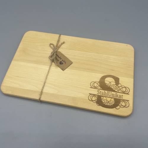 Frühstücksbrett mit Monogramm - individuelle Gravur