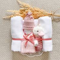 Windelbaby mit Minirassel Gans rosa – personalisierbares Geschenk zur Geburt