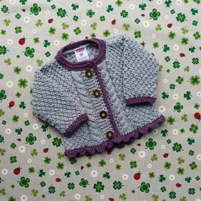 Trachtenjacke hellgrau flieder Mädchen Taufe Babyparty gestrickt Babyjacke Taufkleidung Geschenk Geburt Babyshower