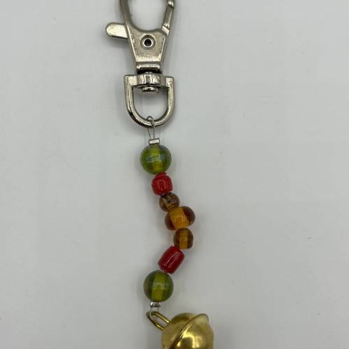 Glasperlen Schlüsselanhänger mit Glöckchen – Schicker Begleiter für Schlüssel, Taschen und Rucksäcke