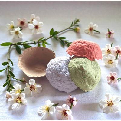 4 kleine Schalen aus Pappmaché – handgemachte Osternester, Schüsseln, Teelichthalter, Unikate in 4 Farben