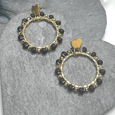 Edle Ohrringe, Perlenohrstecker schwarz gold mit Herzbrisur