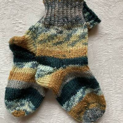Kindersocken Größe 18-20/21 handgestrickt in kräftigen Farben Kinderstrümpfe handgestrickt, Kinderstrümpfe Größe 18-20/2