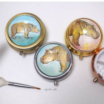 Pillendose Nilpferd handgemalt