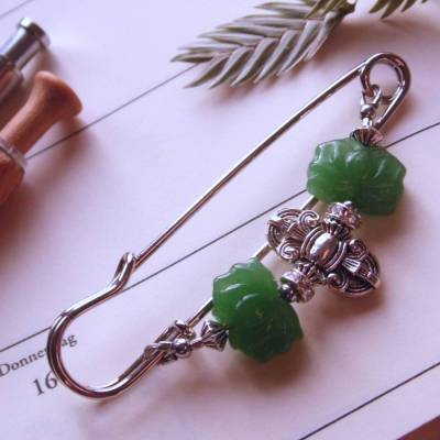 Tuchnadel jadegrüne Lotusblüte, große silberfarbene Schmuck Sicherheitsnadel N-7-S-8