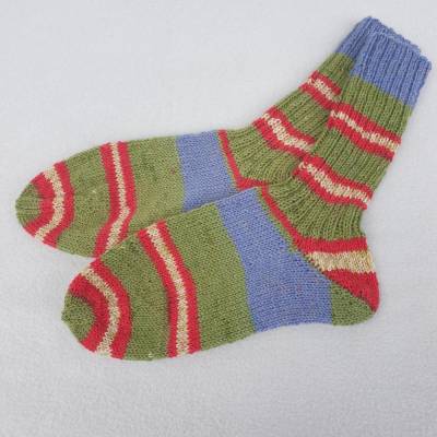 Handgestrickte Damensocken Größe 36/37 – Bunte Socken mit Farbverlauf aus Markenstrumpfwolle