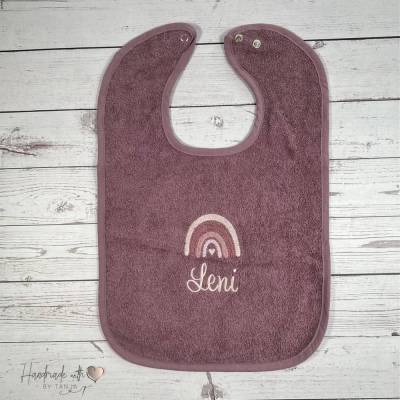 Baby Lätzchen mit Regenbogen und Namen bestickt I personalisiertes Babylätzchen I Spucktuch mit Wunschnamen 
